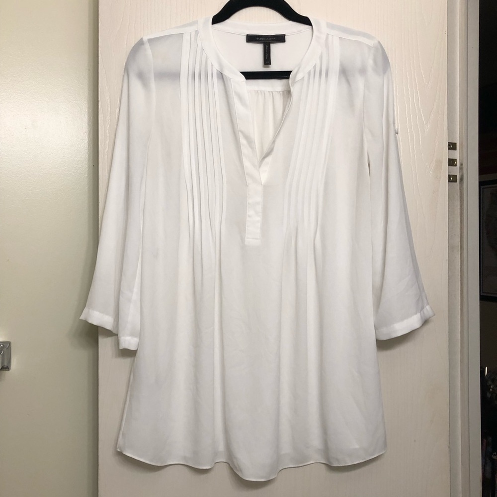 BCBGMaxAzria White Pleated Blouse size XS